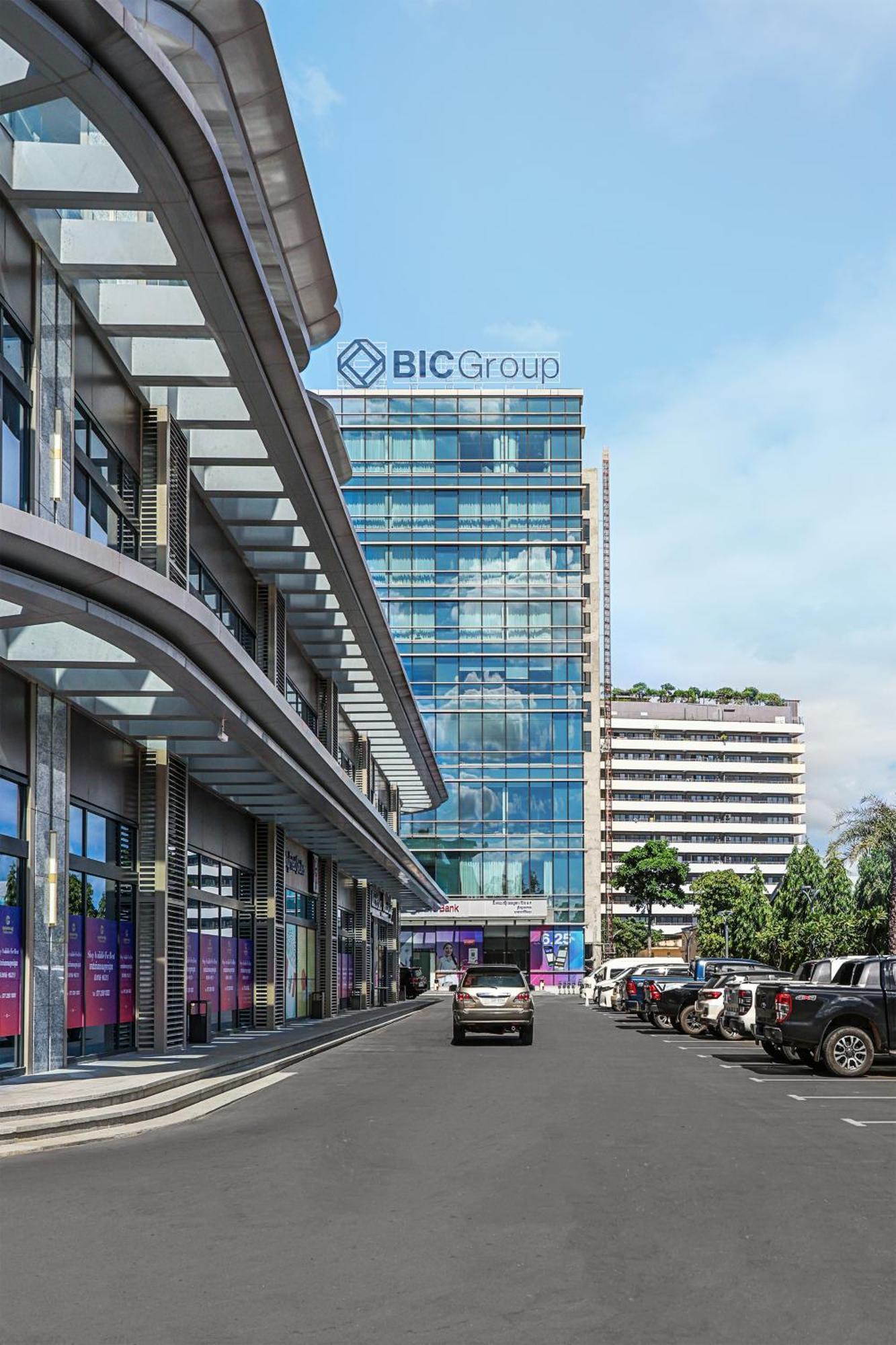 Vm Hotel Phnom Penh Exterior photo