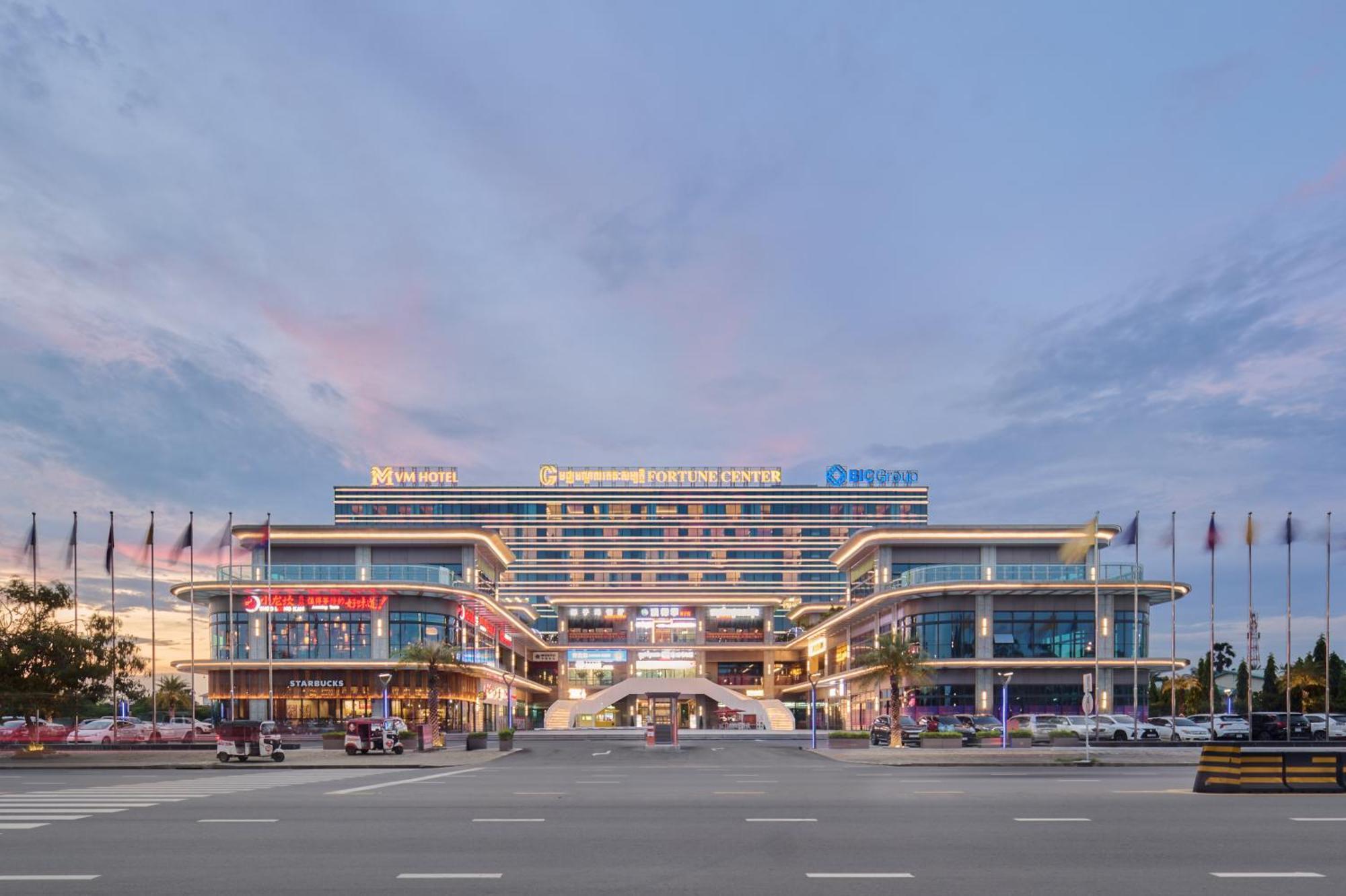Vm Hotel Phnom Penh Exterior photo